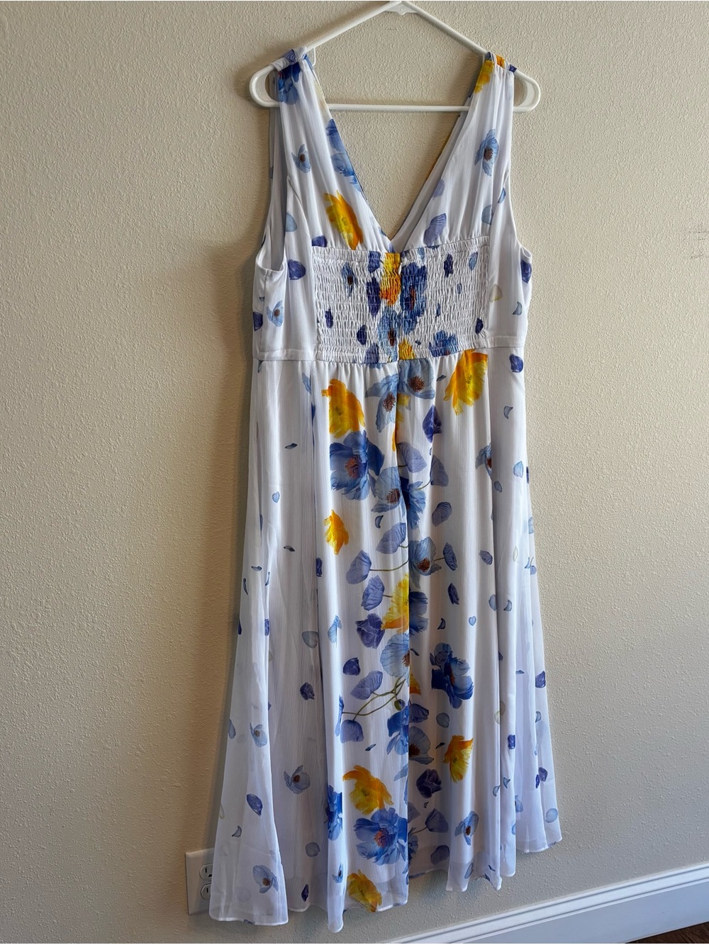 NWT Lane Bryant Women's White Midi Dress with Blue & Yellow Floral Print SZ 16 - Picture 5 of 13